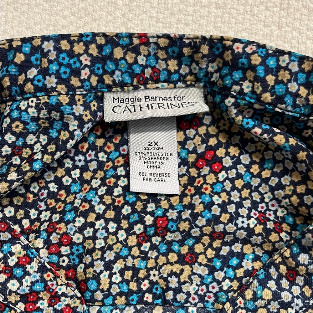 Catherines 2X Floral Blue Women's Top Maggie Barnes plus size blouse button-down - Picture 3 of 6